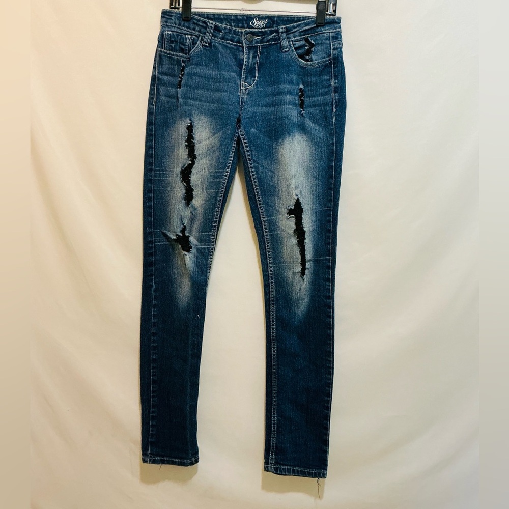 Sweet Lips Women’s Distressed/Ripped Denim Jeans Size 9/10